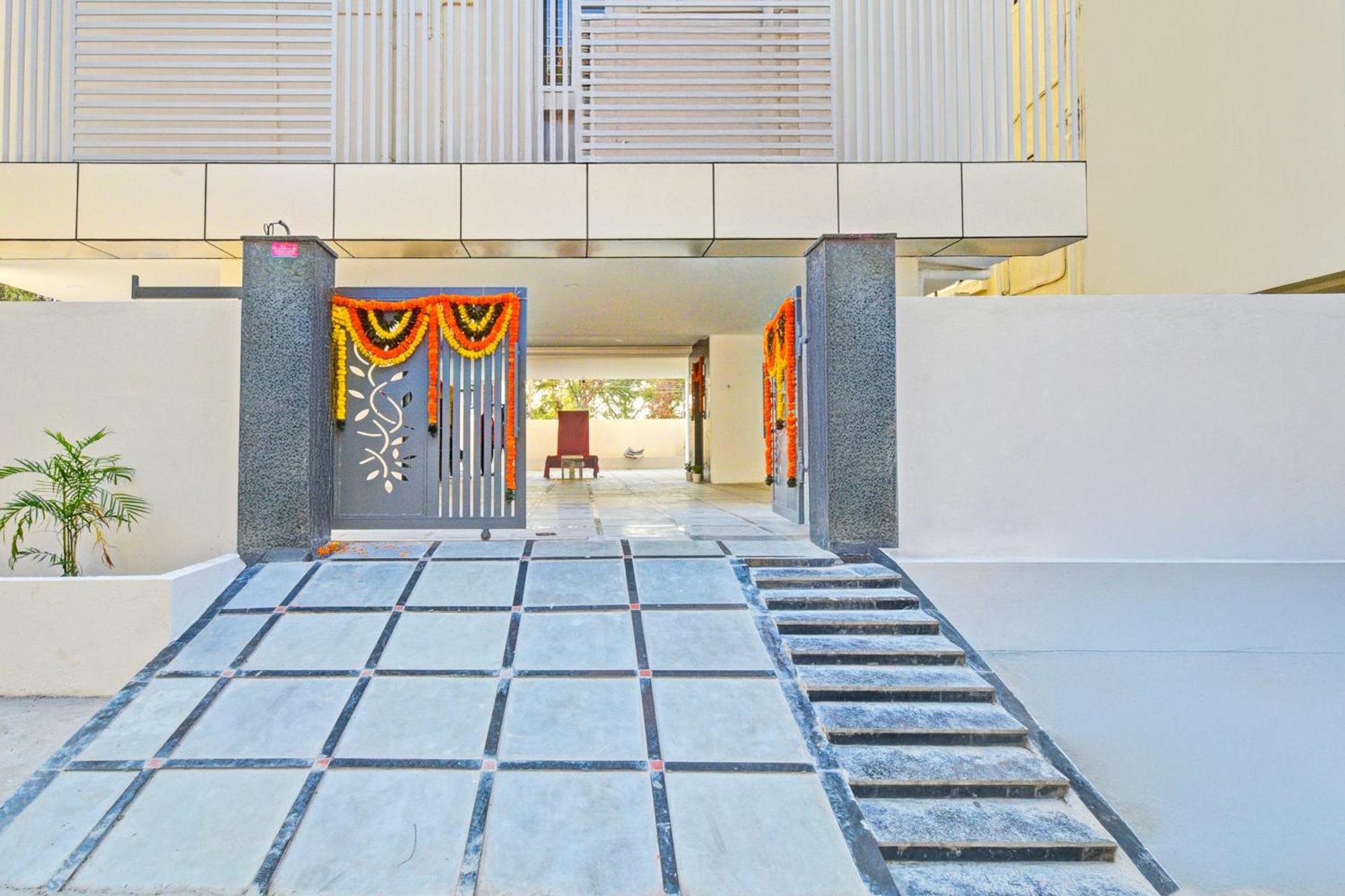Super Townhouse Oak Suchitra Kompally Road Formerly Sun Moon Hotels Trimulgherry エクステリア 写真