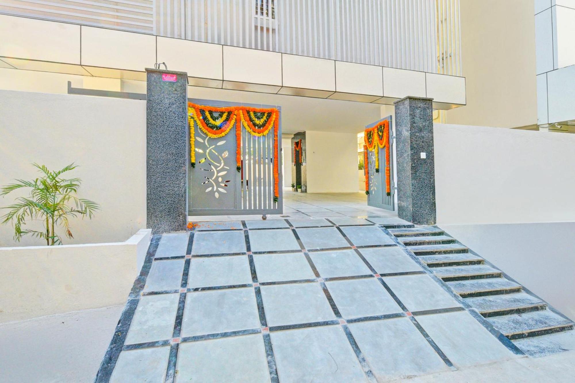 Super Townhouse Oak Suchitra Kompally Road Formerly Sun Moon Hotels Trimulgherry エクステリア 写真