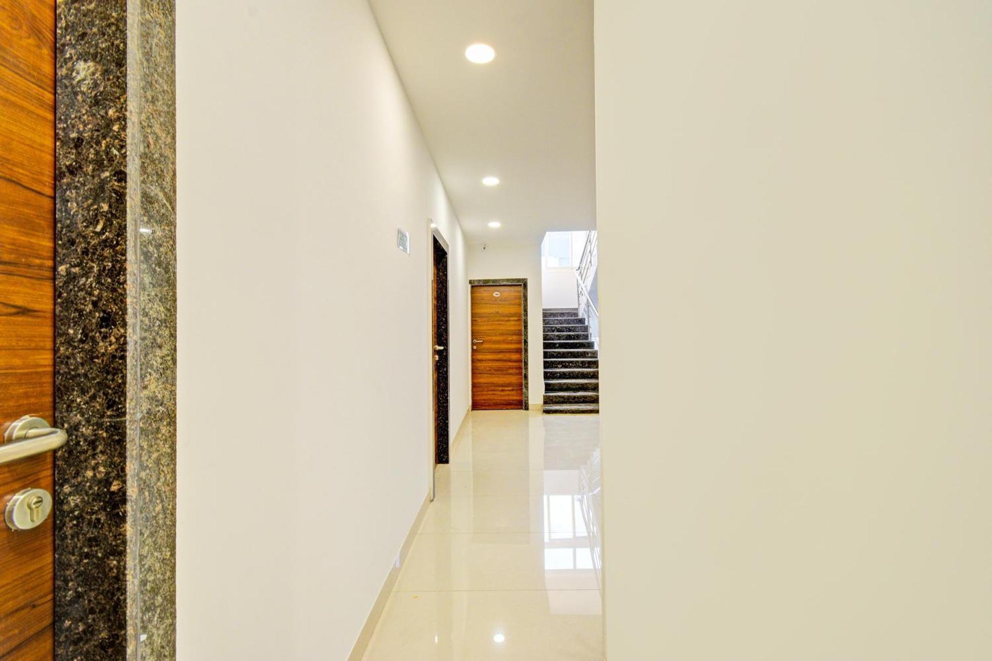 Super Townhouse Oak Suchitra Kompally Road Formerly Sun Moon Hotels Trimulgherry エクステリア 写真