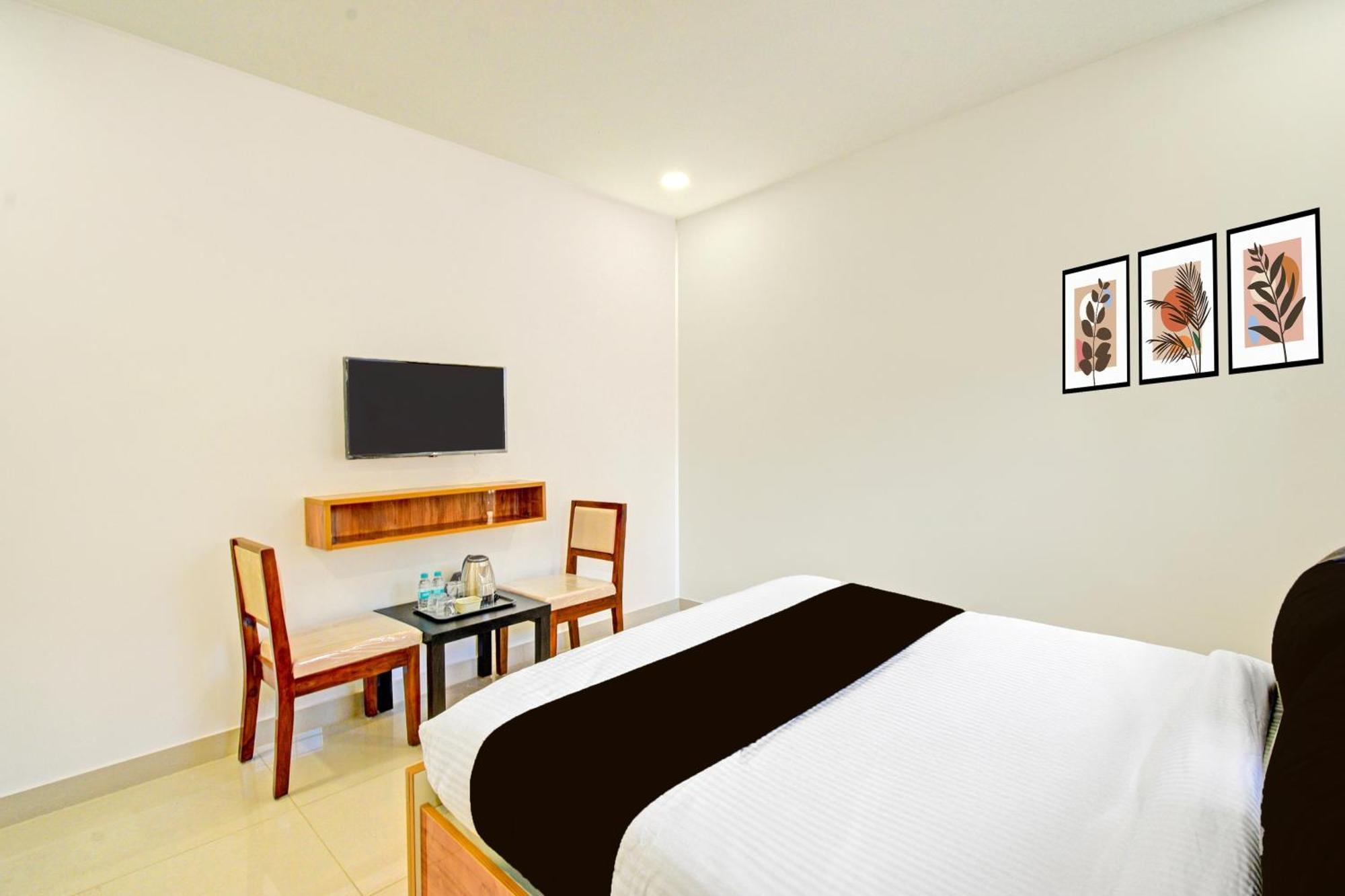 Super Townhouse Oak Suchitra Kompally Road Formerly Sun Moon Hotels Trimulgherry エクステリア 写真